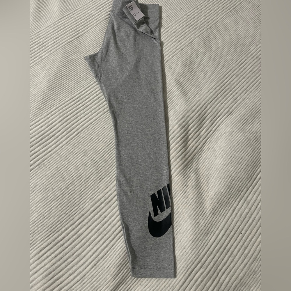 Brand new Nike leggings